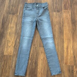 Abercrombie & Fitch NWOT Simone High Rise Super Skinny size 2 jeans